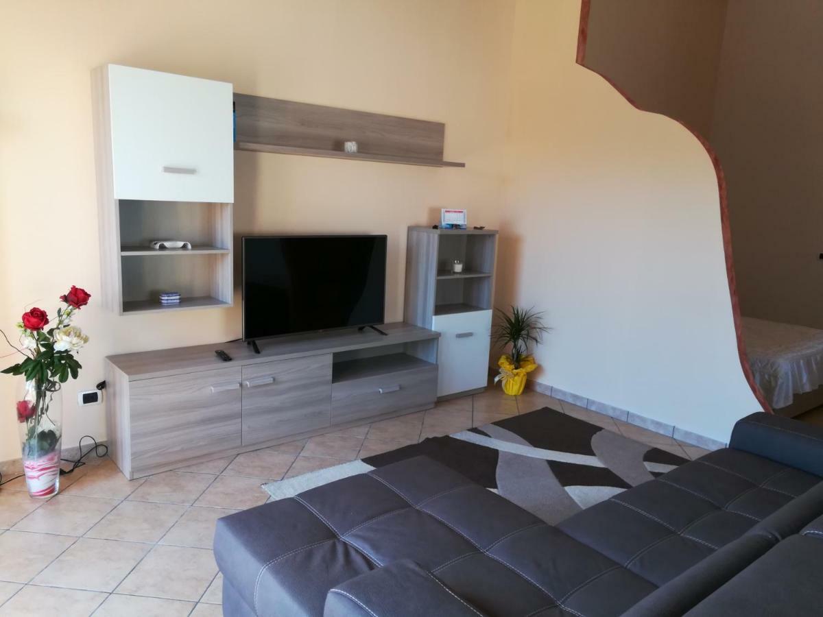 Willa Dolce Casa Sara Collemeto Zewnętrze zdjęcie