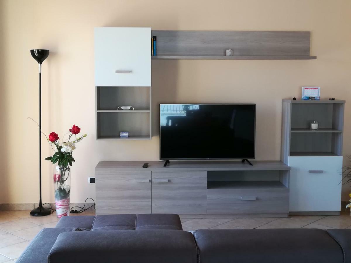 Willa Dolce Casa Sara Collemeto Zewnętrze zdjęcie