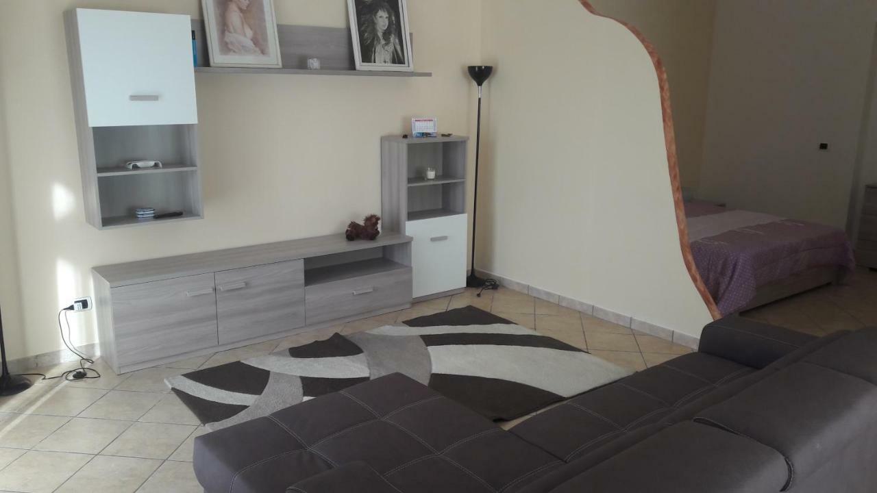 Willa Dolce Casa Sara Collemeto Zewnętrze zdjęcie